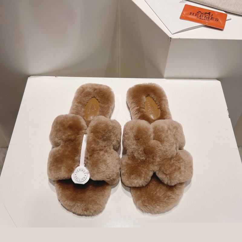 H**mes slippers